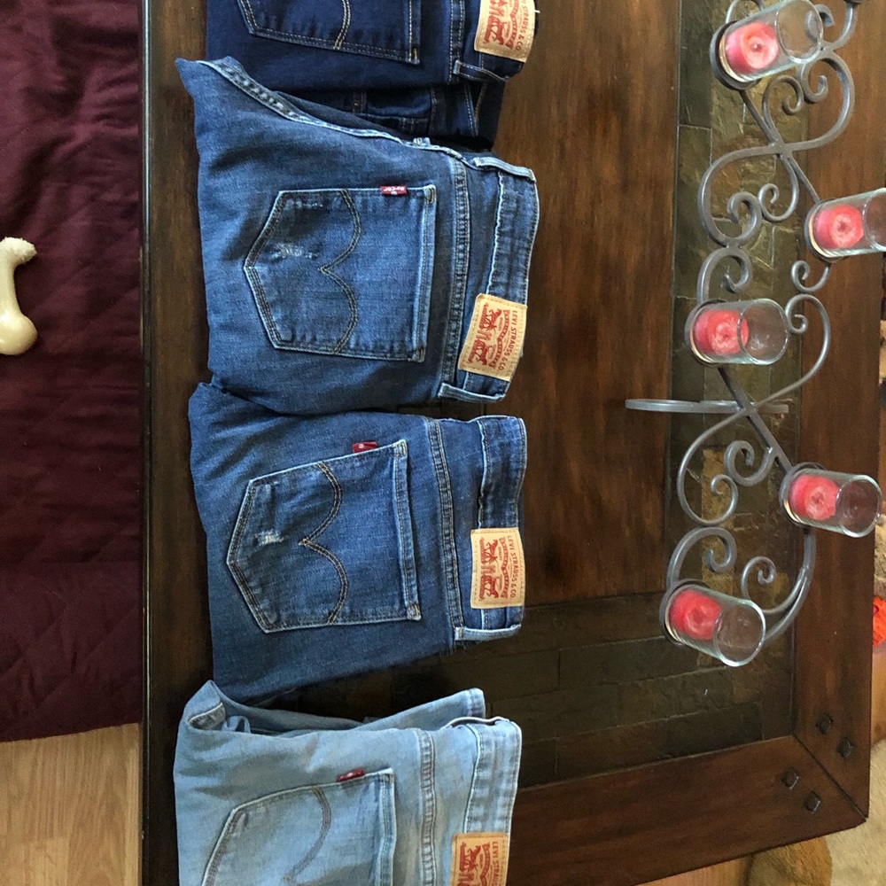 Levi’s 711 Skinny Jeans Size 8- 29 Waist